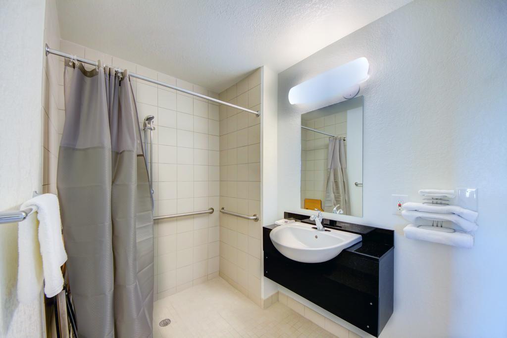 Americas Best Value Inn Stillwater Room photo