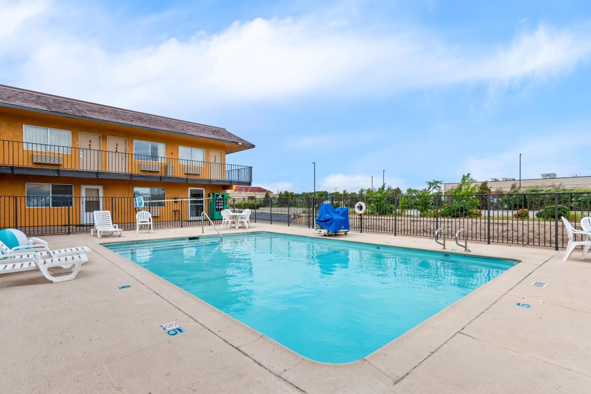 Americas Best Value Inn Stillwater Exterior photo