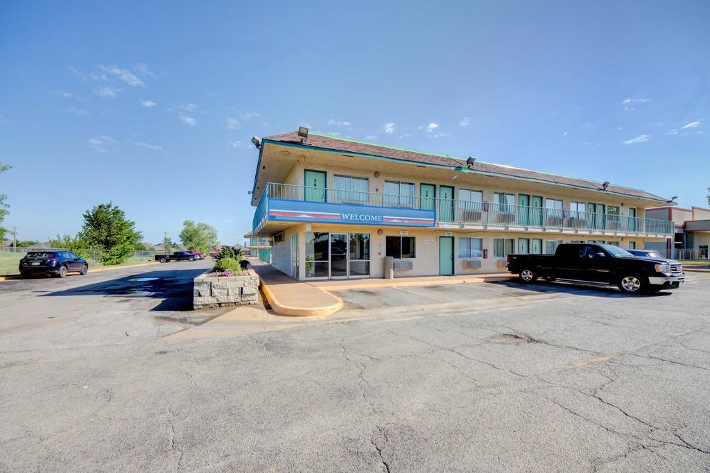 Americas Best Value Inn Stillwater Exterior photo