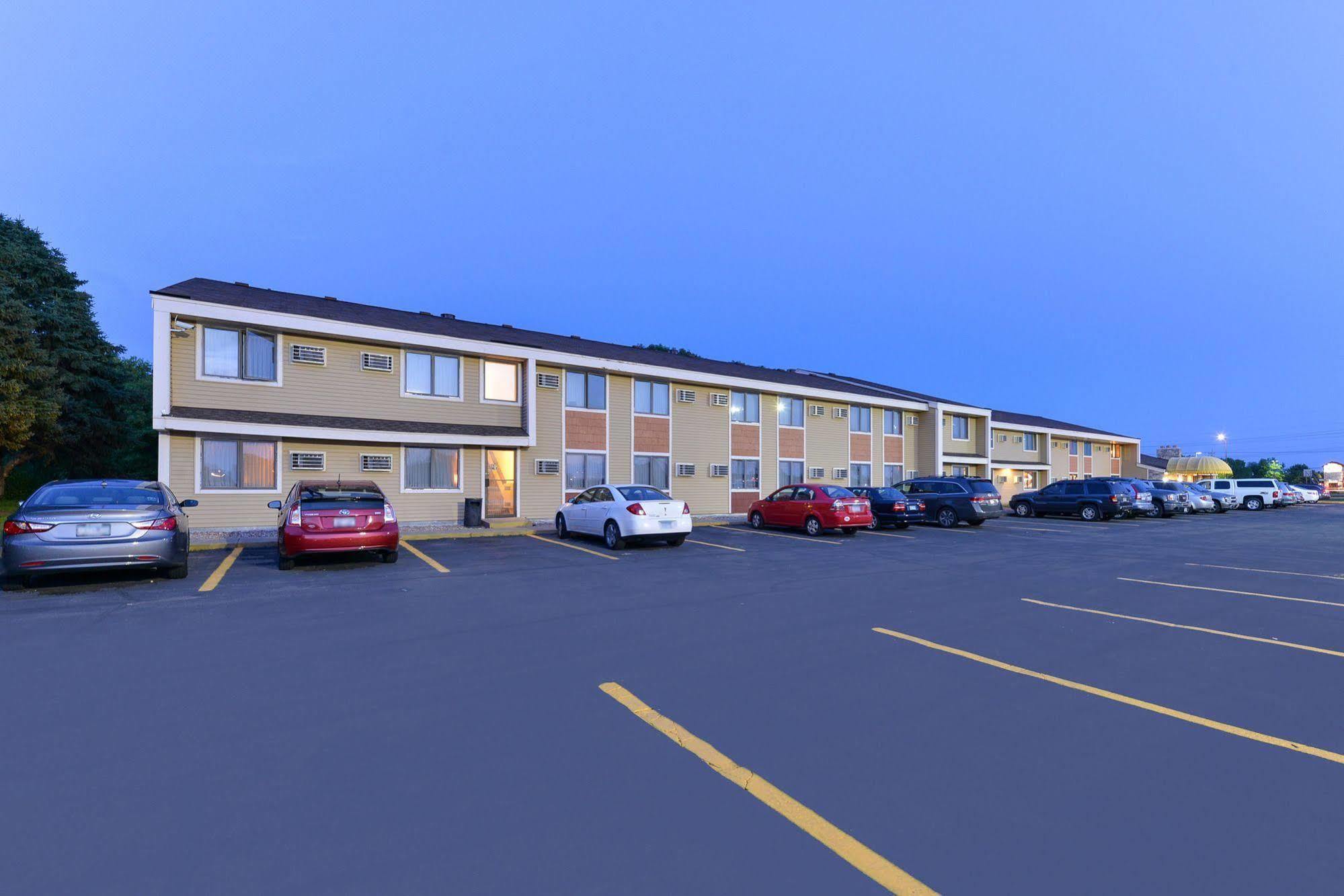 Americas Best Value Inn Stillwater Exterior photo